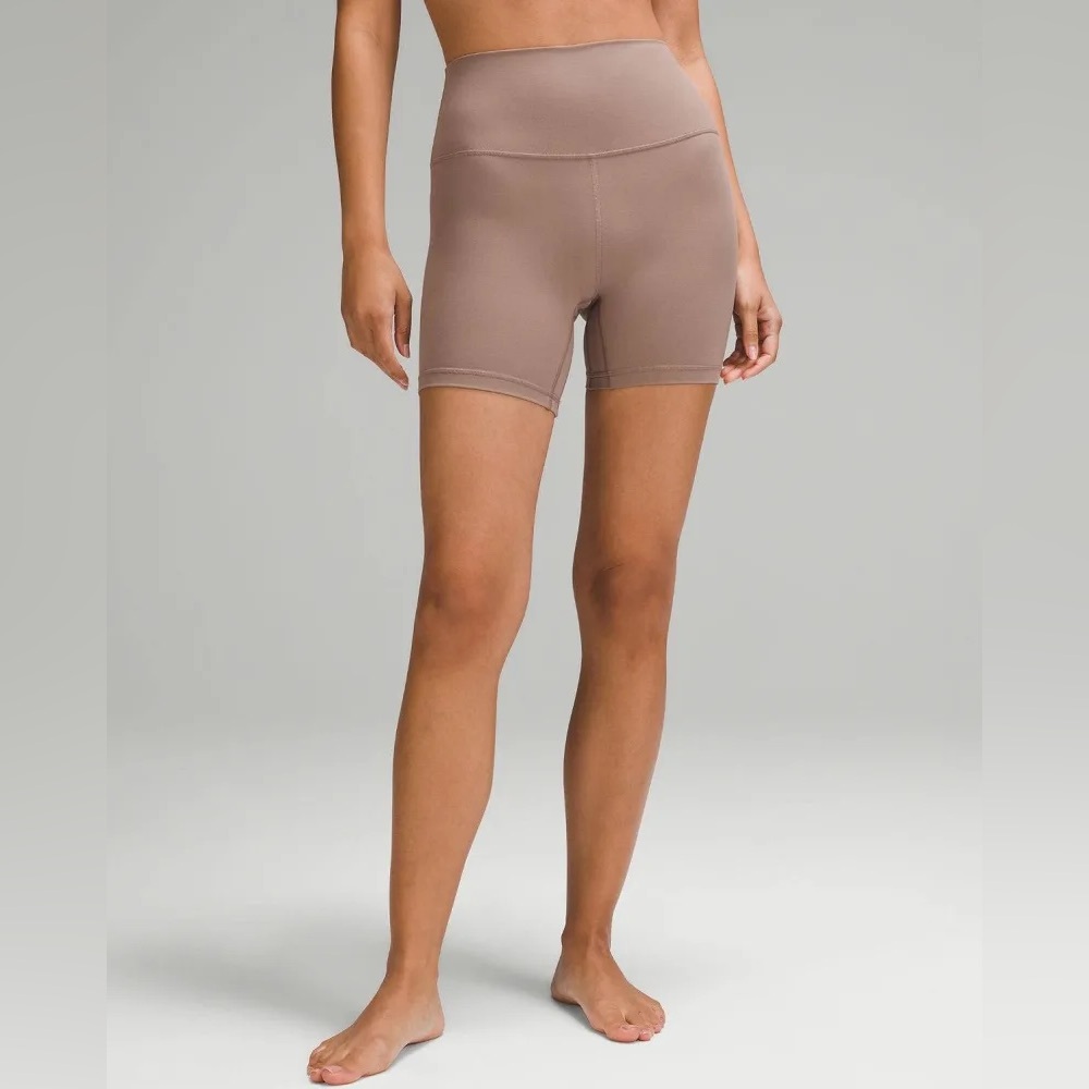 lululemon Align™ High-Rise Short 6" - Size 2